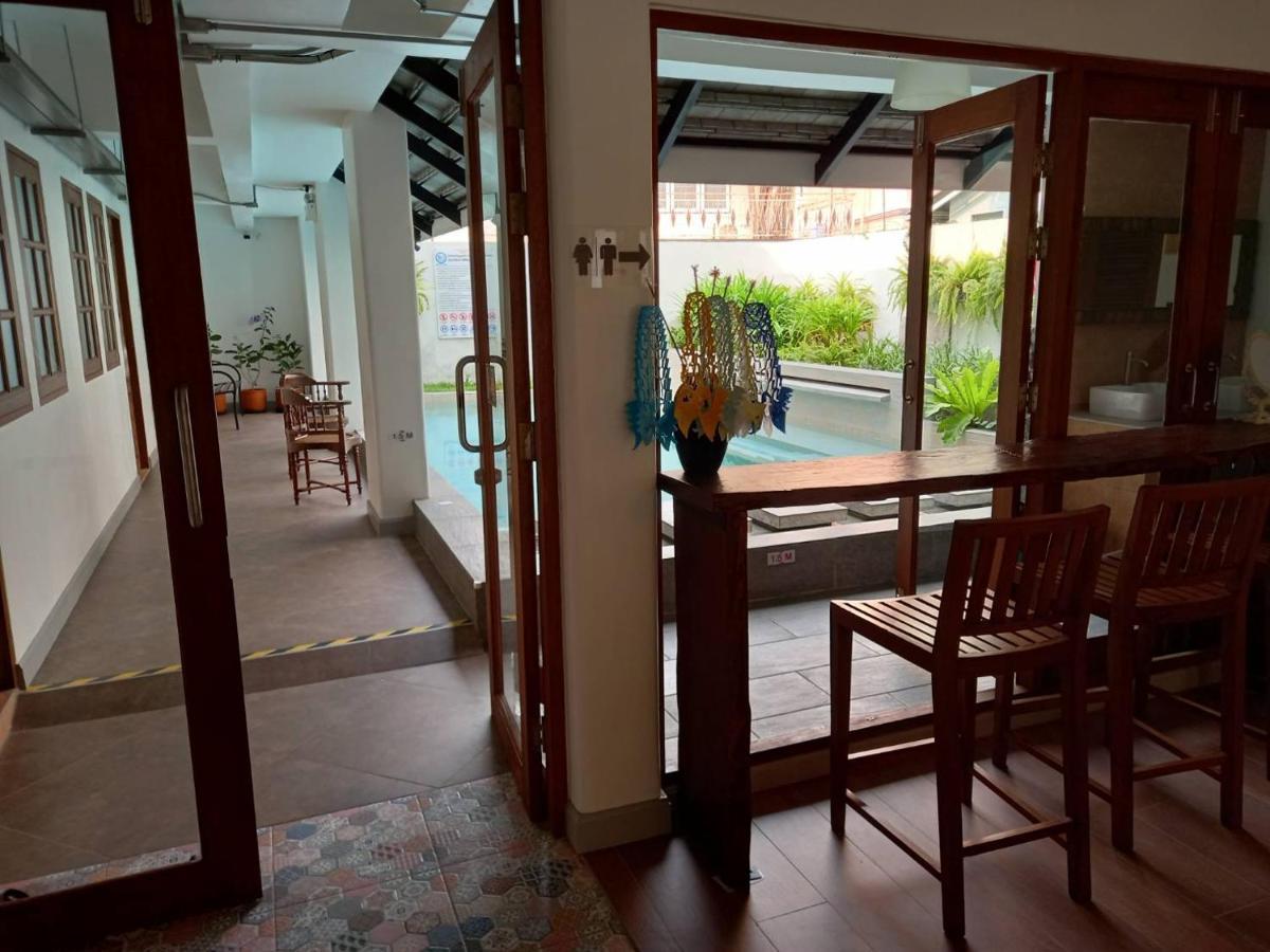 Valentier Cafe And Hotel チエンマイ エクステリア 写真